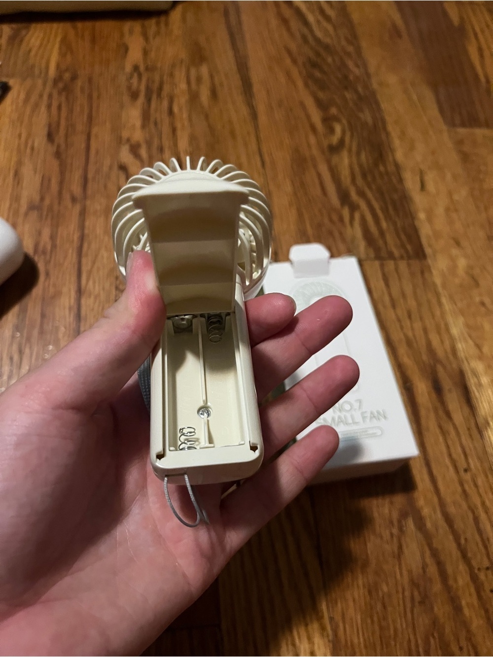 Small Fan - White Personal Fan - Picture 6 of 6